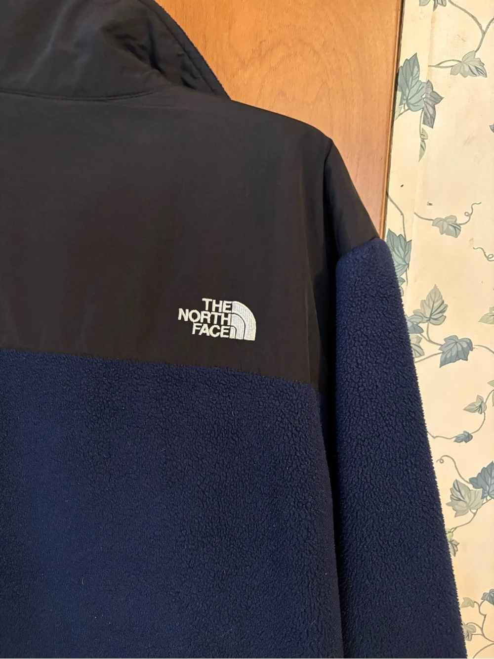 The North Face Navy and Black Lightweight Fleece Jacket